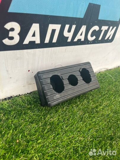 Опора под домкрат (поддомкратная подушка) Tesla