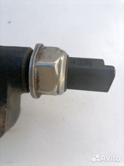 Топливная рейка с датчиком Ssangyong Kyron D20DT