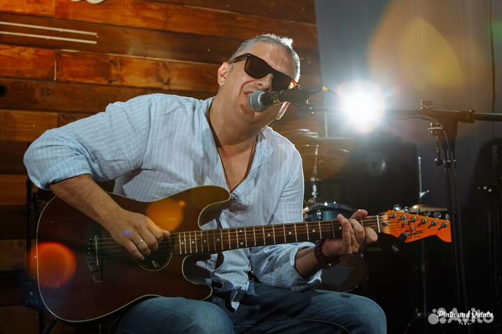 Обучение / уроки / репетитор игра на гитаре