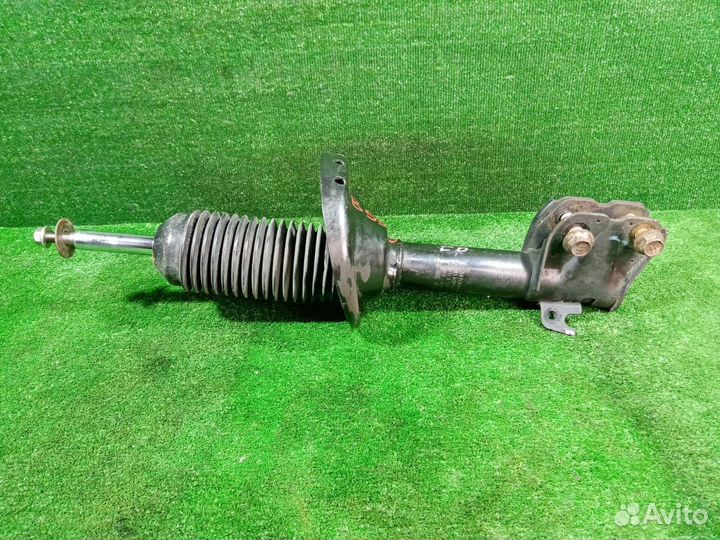 Стойка подвески передняя правая Subaru Legacy