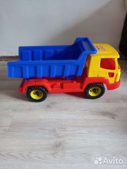 Игрушка грузовик