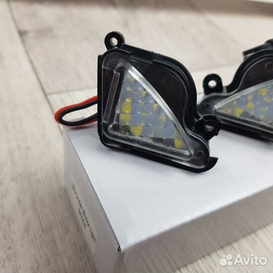 LED подсветка зеркал Skoda octavia a5 a7 superb 2