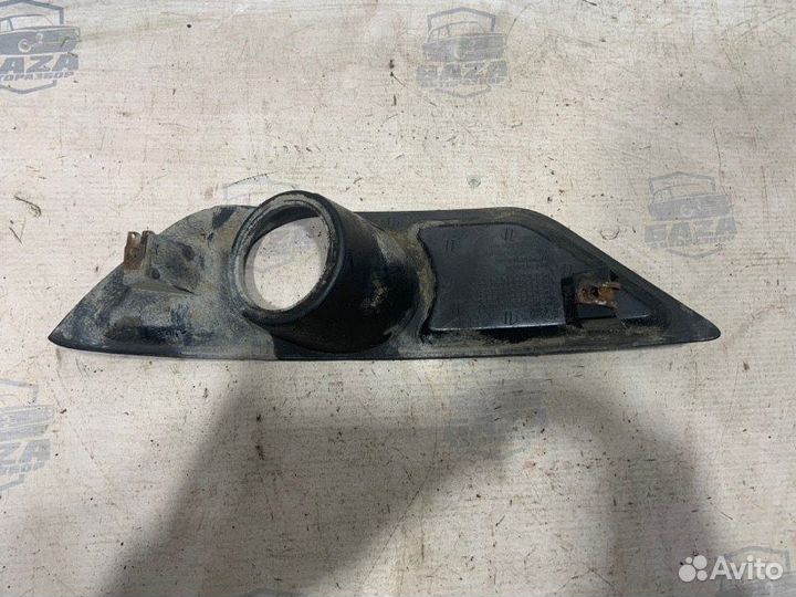 Накладка противотуманной фары передняя правая