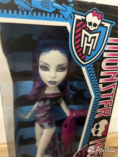 Кукла Монстер Хай Спектра пляжная