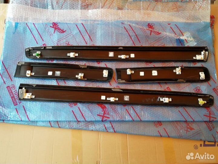 Молдинги дверей Lexus Gx 460