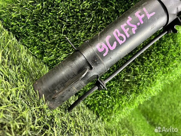 Стойка подвески 95 т. км передняя левая Volkswagen