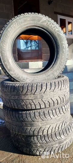 Bridgestone Blizzak Ice 205/65 R15 19