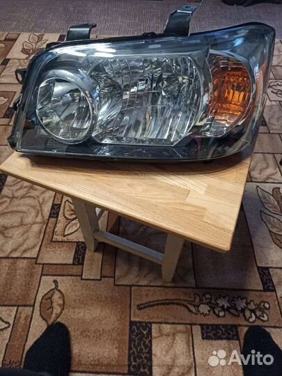Фара левая