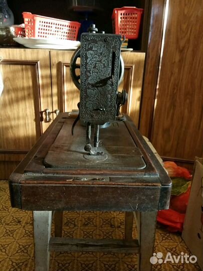 Швейная машина Singer