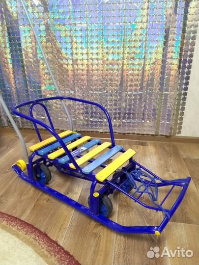 Продам санки на колесиках