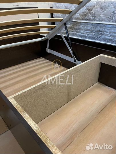 Кровать для девочки с подъемным механизмом