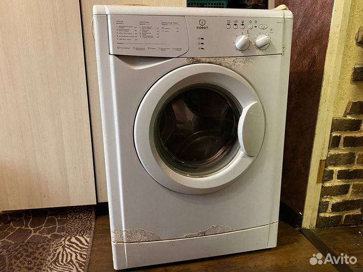 Стиральная машина на запчасти indesit