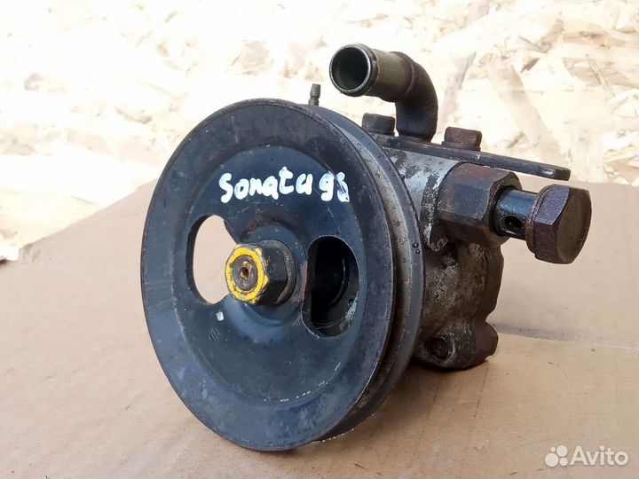 Насос гура Hyundai Sonata 1996г