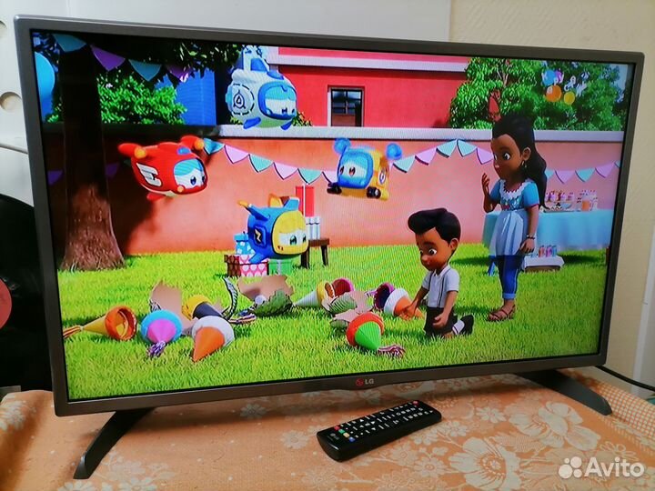 Телевизор LG 32LB565U, 81см