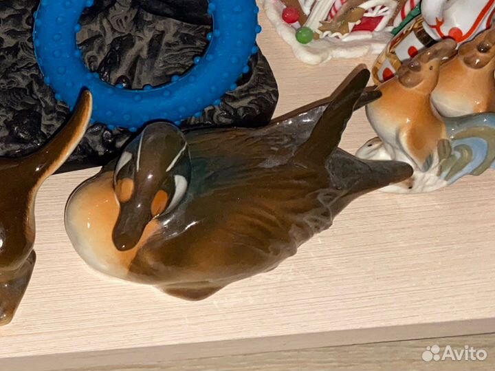 Статуэтка птицы