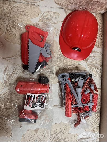 Набор игрушечных инструментов