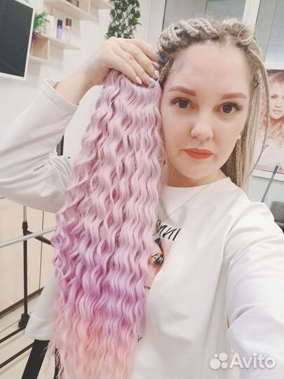 Модель на афрокудри афрокосы