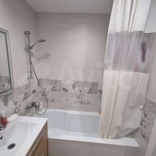 1-к. квартира, 50 м², 9/9 эт.