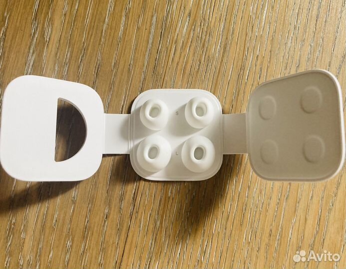 Коробка и вкладыши от AirPods Pro