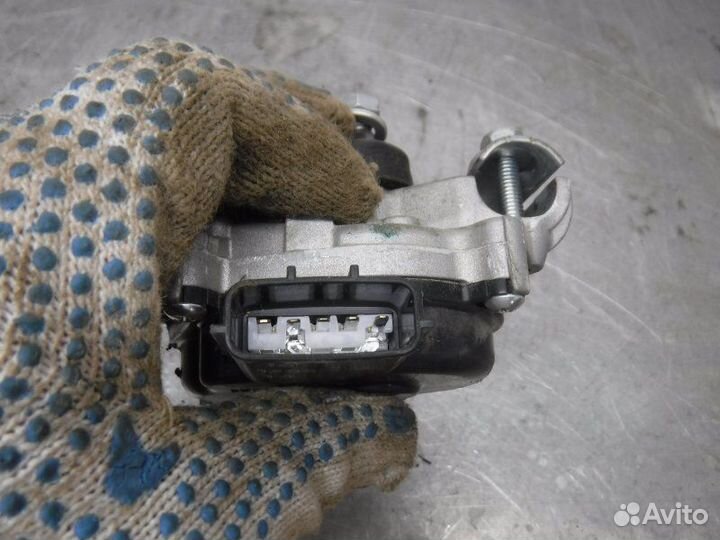 Мотор стеклоочистителя передний Renault Kaptur F4R