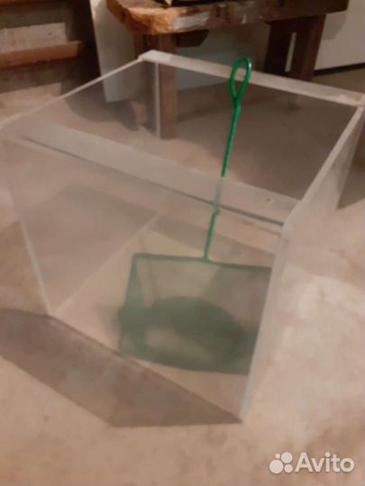 Аквариум, нагреватель и сачок