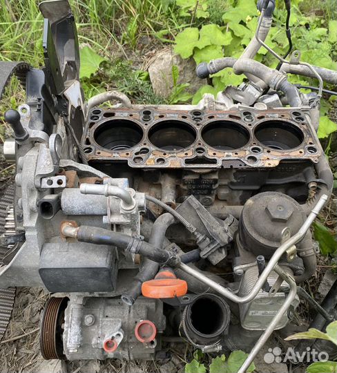 Двигатель блок с навесным VAG 1.6TDI 16V 03L021L
