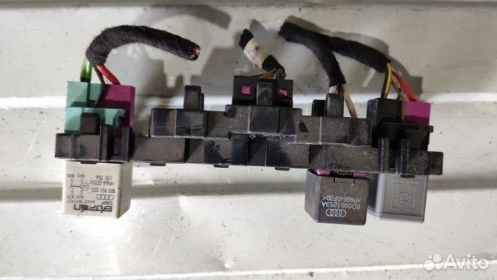 Блок реле электронный Audi A4 B7 седан ALZ 127366