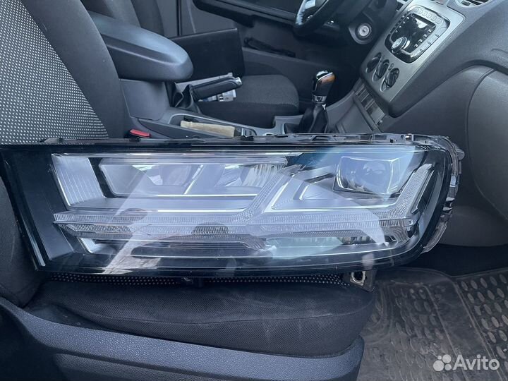 Фары передние Audi Q7 4M
