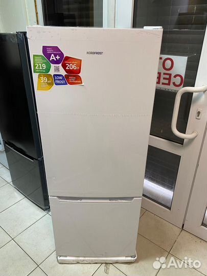 Холодильник Nordfrost RFC 210 LFW 144см