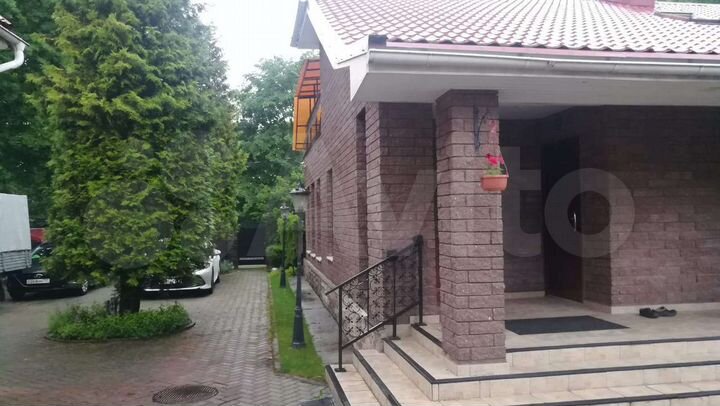 Дом 280 м² на участке 10 сот.