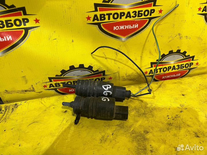 Насос омывателя стекла Volkswagen Passat B6