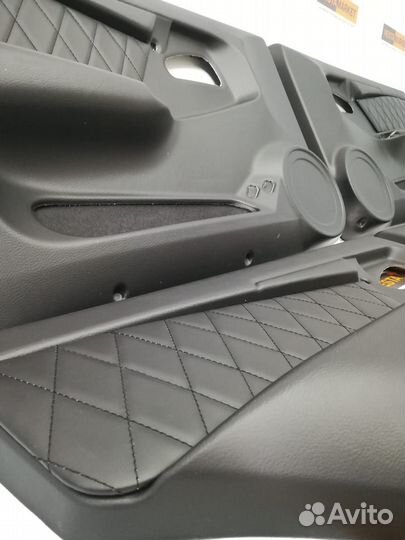 Дверные карты 2114 в коже черная строчка