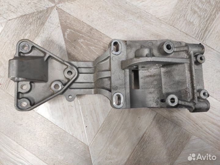 Кронштейн генератора Ford Kuga Cbv внедорожный