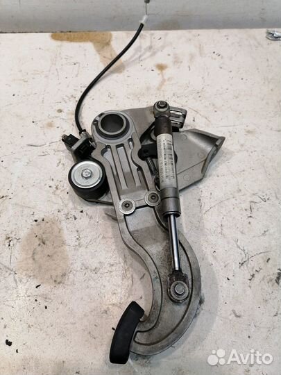 Рычаг стояночного тормоза (SsangYong Kyron)