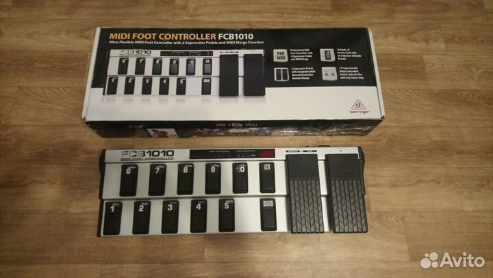 Behringer FCB1010 Миди-контроллер