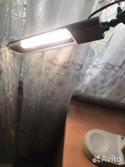 Лампа настольная