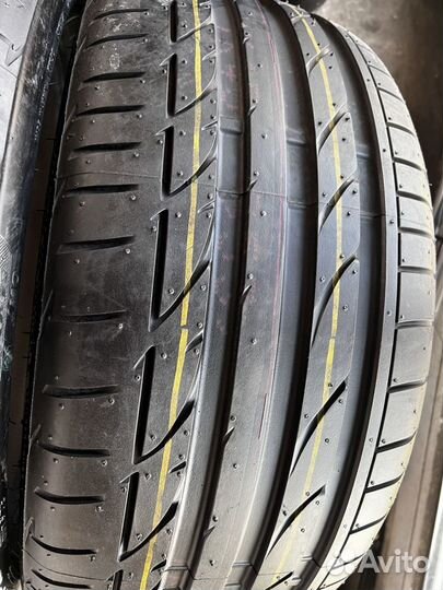 Bridgestone Potenza S001 285/30 R19 и 255/35 R19