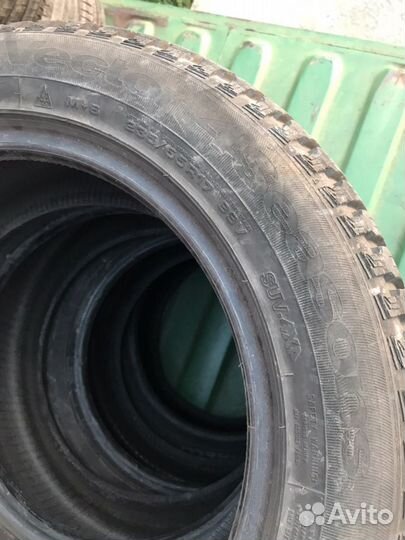 Goodyear Vector 4Seasons SUV 235/55 R17