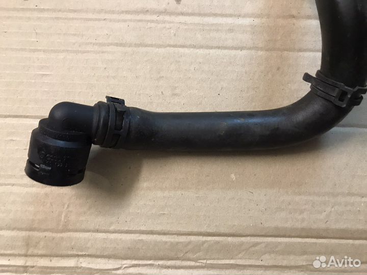 Патрубок системы охлаждения VW Tiguan