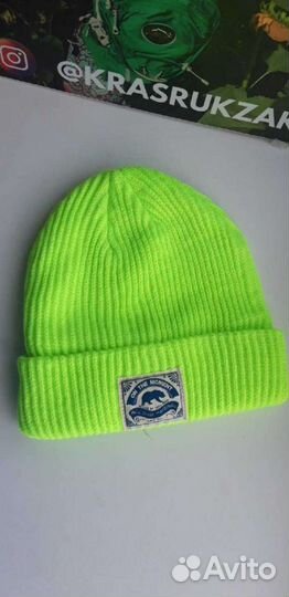 Шапка яркая теплая