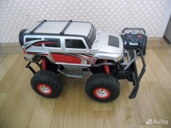 Радиоуправляемая машинка