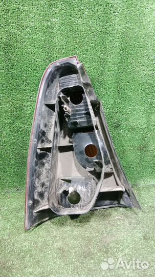 Задний правый фонарь Renault Logan