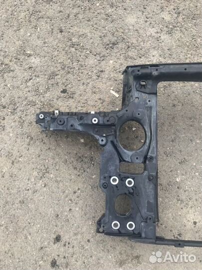 Рамка радиатора Volkswagen Touareg 1 4.2 2006