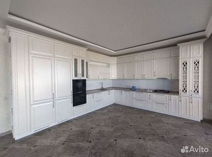 Кухонный ганитур с техникой на заказ