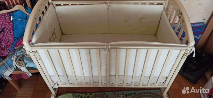 Детская кроватка