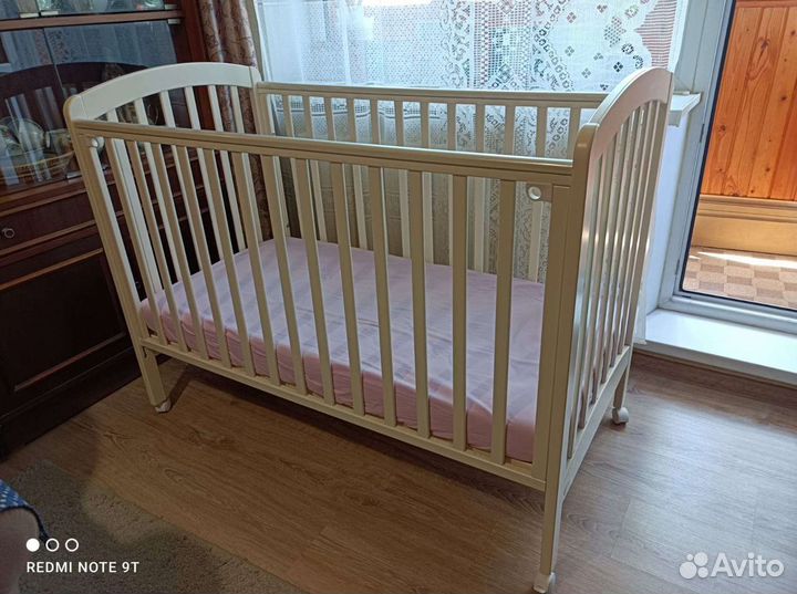 Детская кроватка