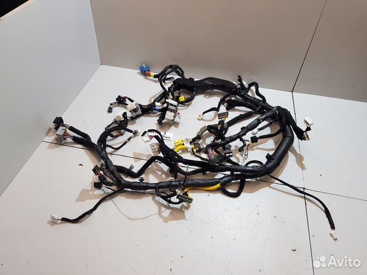 Электропроводка под торпедо (Hyundai Sonata)