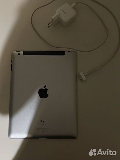 iPad A1430 (3-го поколения, Wi-Fi + Cellular)