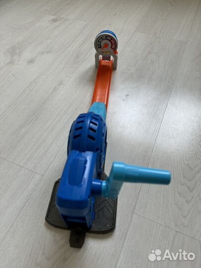 Пусковое устройство для трека HotWheels