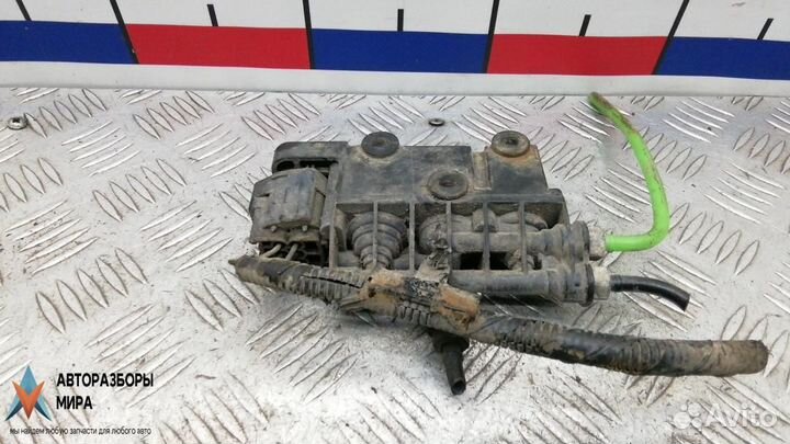 Клапан компрессора пневмоподвески Land Rover